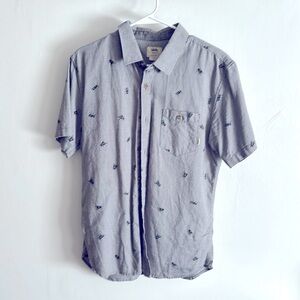 Vans short sleeve button up size medium. Great shape. Flies pattern. Gray/Grey